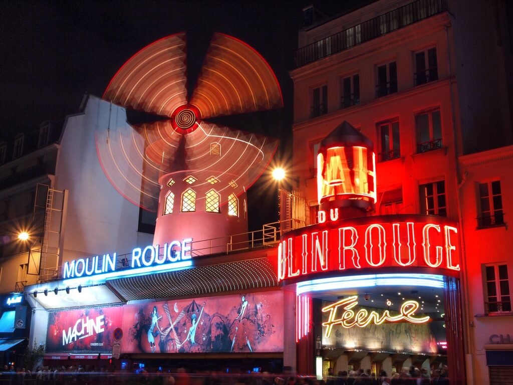 Moulin Rouge Show, Cabaret Show, Paris France