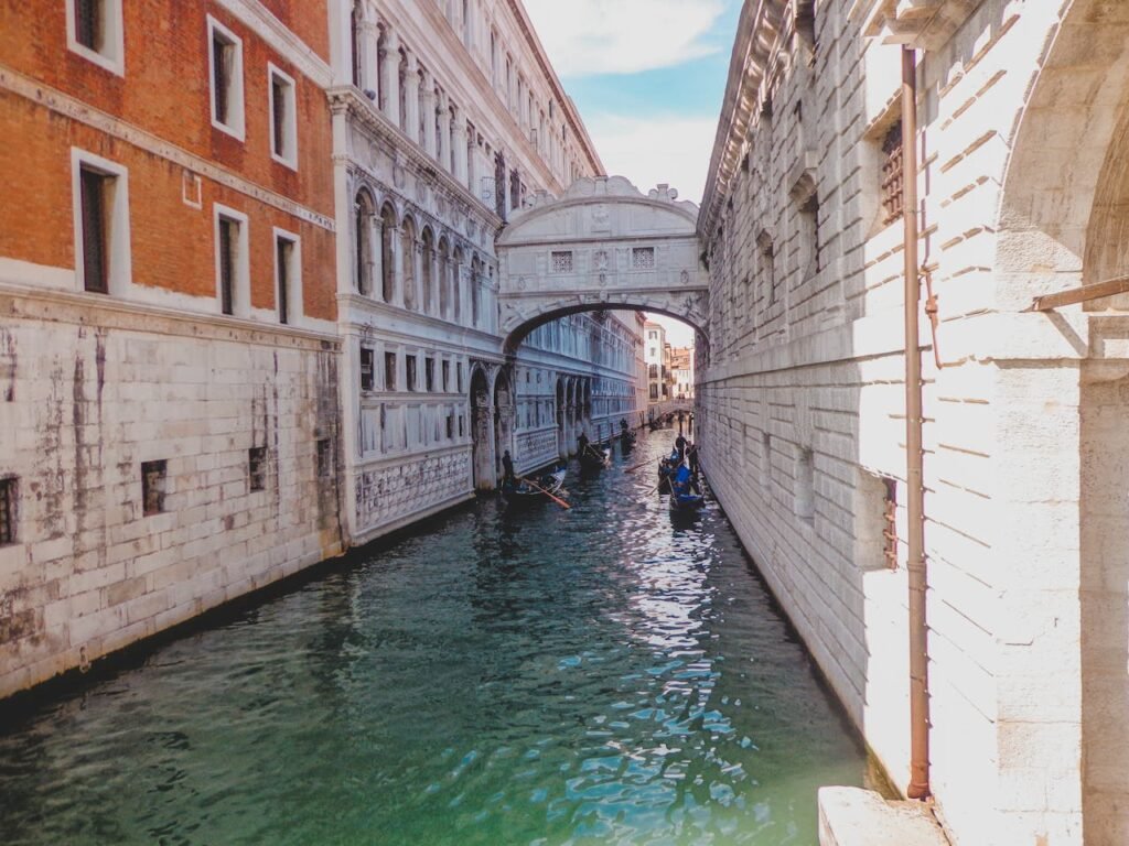 BRIDGE OF SIGHS VENICE ITALY