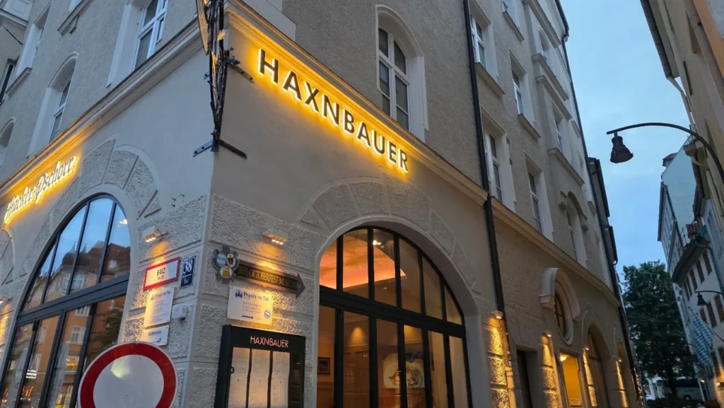 Haxnbauer im Scholastikahaus Munich